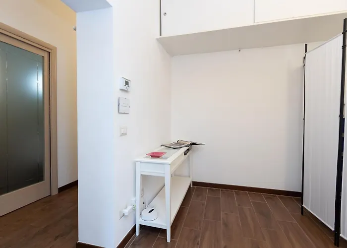 Apartment Guesthost - Roomy In Rome's Centre *