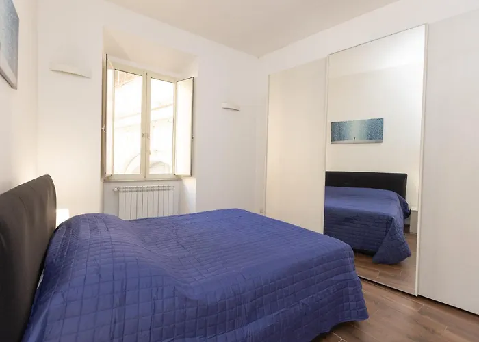 Guesthost - Roomy In Rome's Centre