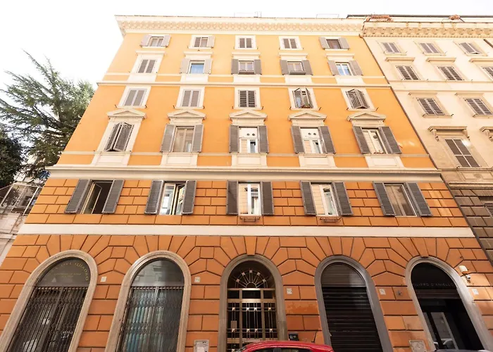 Guesthost - Roomy In Rome's Centre *
